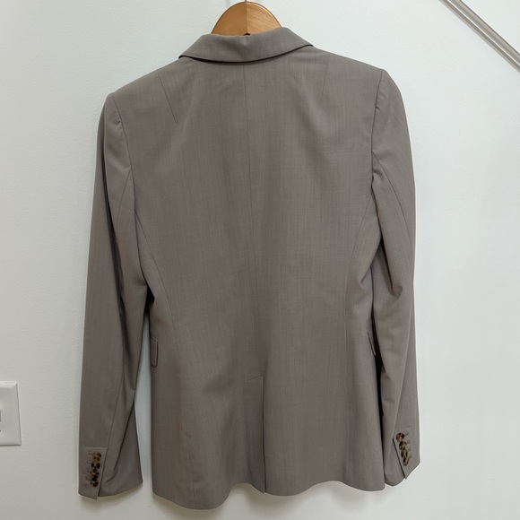 Banana Republic Light Grey Wool Suit Jacket Women’s Size 6 Tall. - Picture 6 of 8